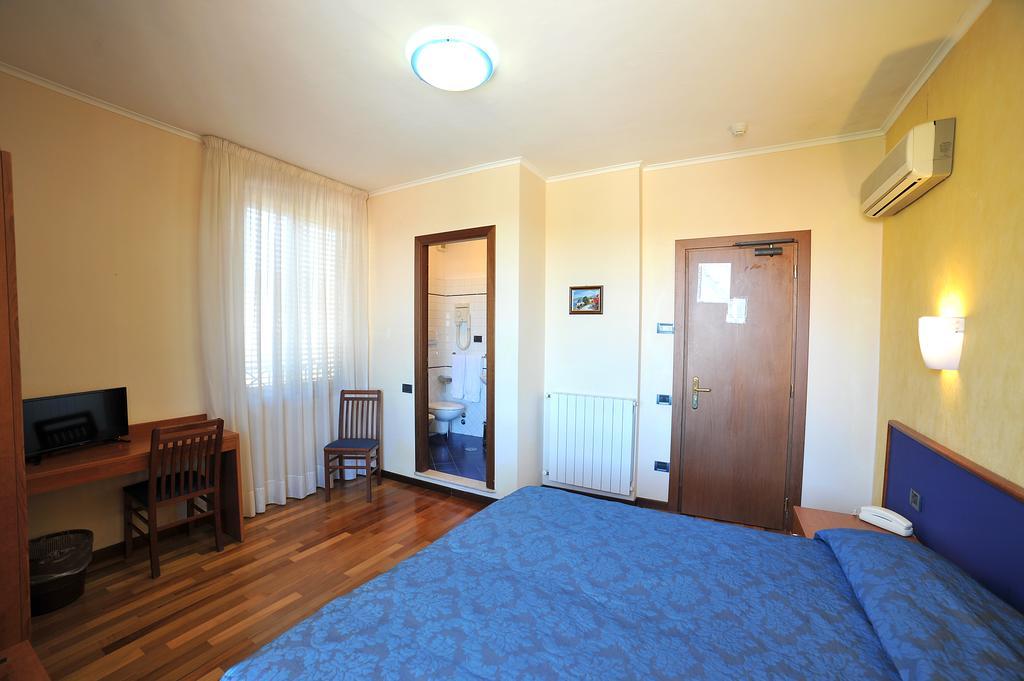 Hotel Nazionale Болсена Екстериор снимка